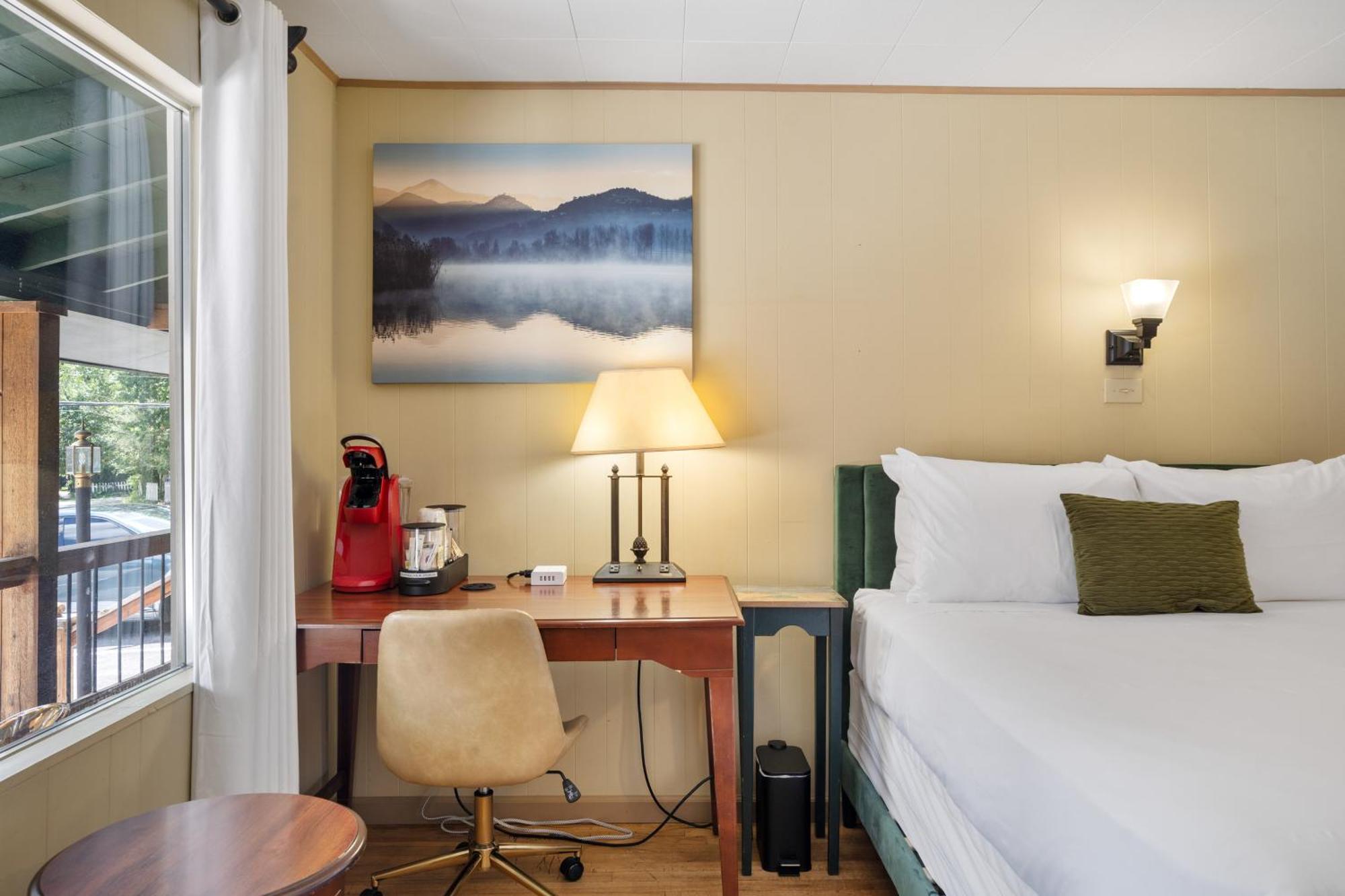 Cedarwood Inn Hendersonville Zewnętrze zdjęcie