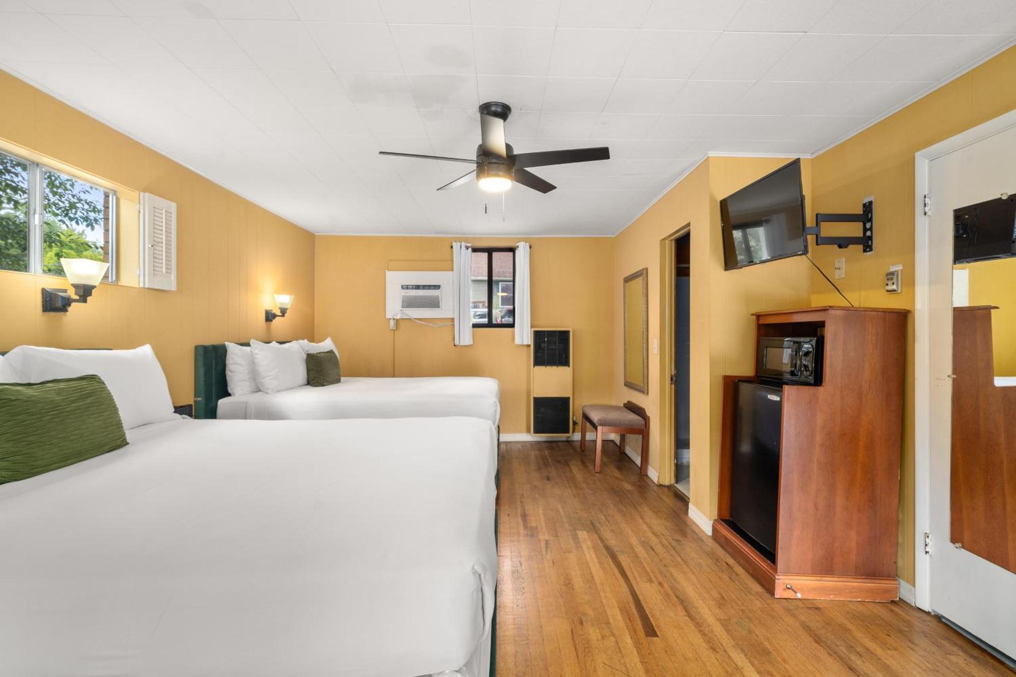 Cedarwood Inn Hendersonville Zewnętrze zdjęcie