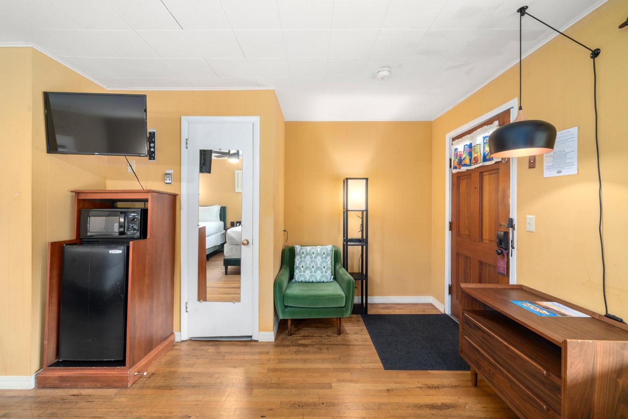 Cedarwood Inn Hendersonville Zewnętrze zdjęcie