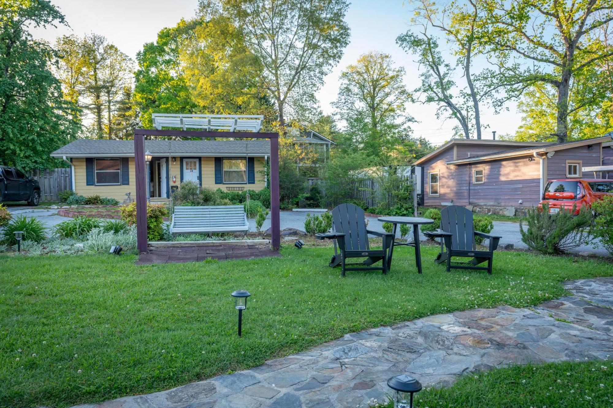 Cedarwood Inn Hendersonville Zewnętrze zdjęcie