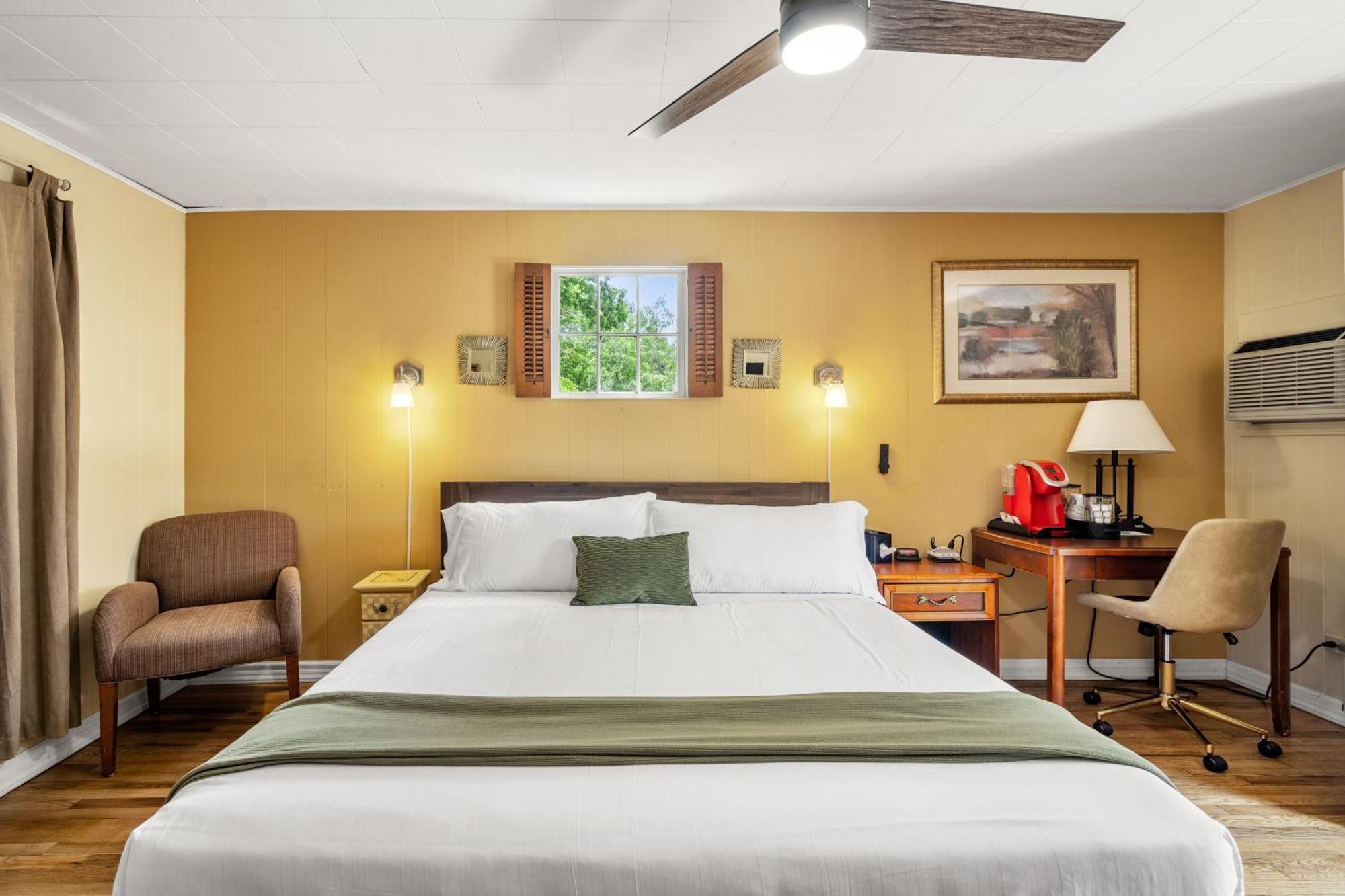 Cedarwood Inn Hendersonville Zewnętrze zdjęcie