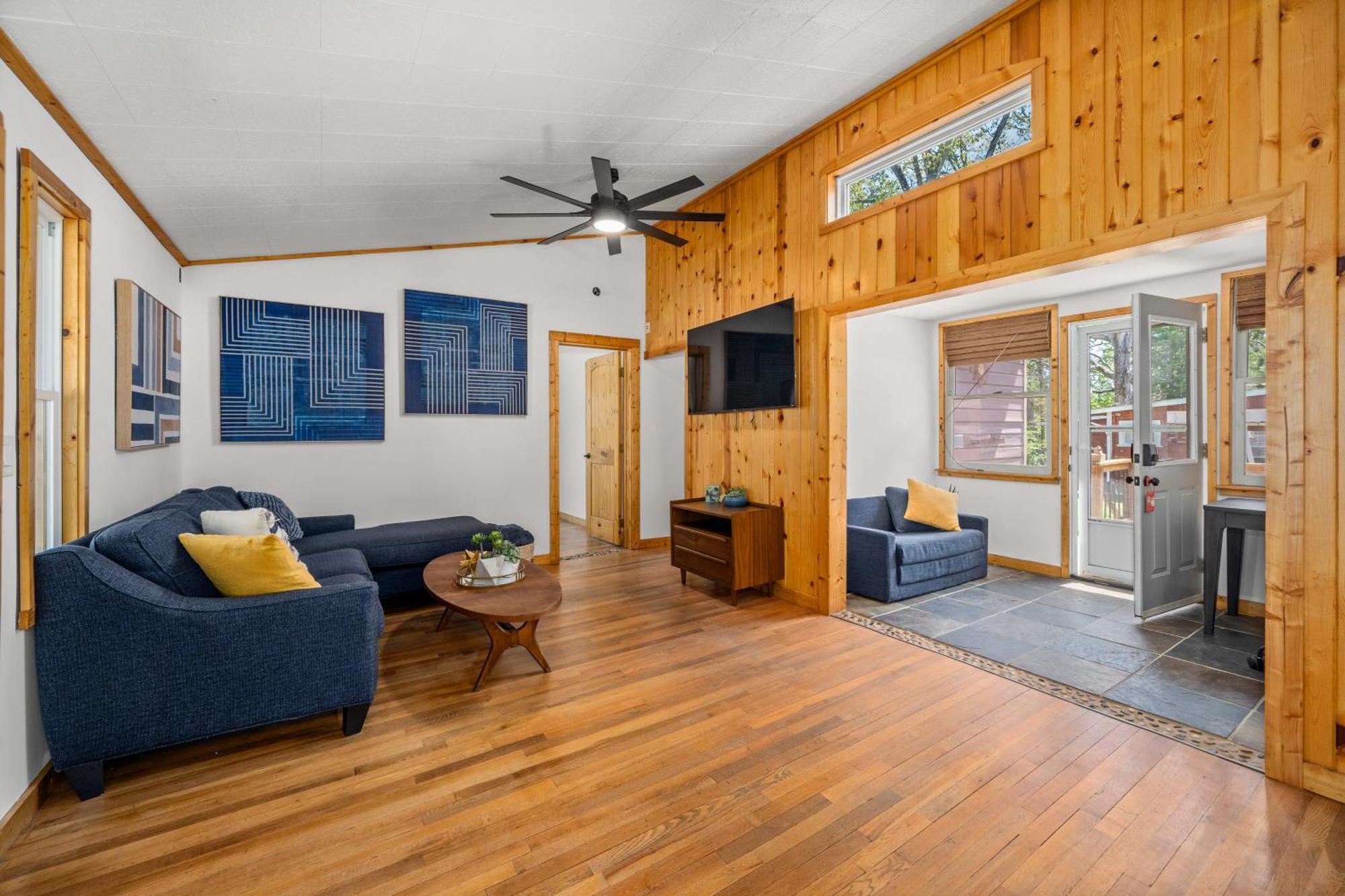 Cedarwood Inn Hendersonville Zewnętrze zdjęcie